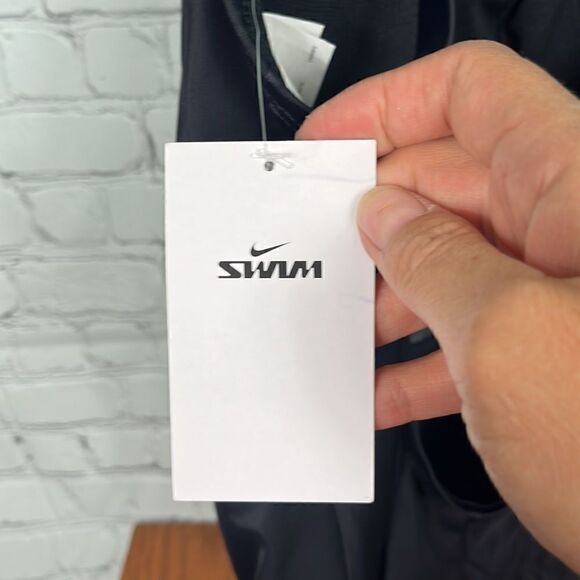 Nike NWT Racerback One-piece swimsuit with mid-line see-through mesh Size Large - Picture 8 of 10